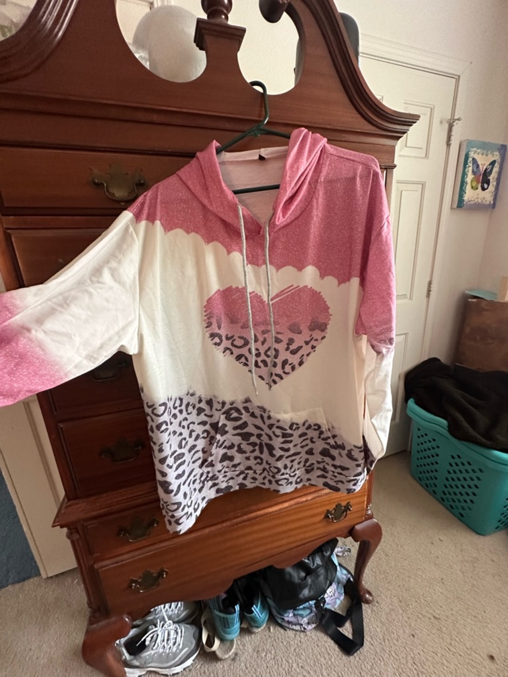 Girls' Pink and White Heart Hoodie with Leopard Print